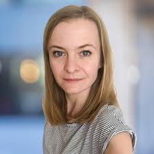 Yesterday, I had the pleasure of giving a guest lecture to a group of 150+  ambitious IbCom students at the Erasmus University.