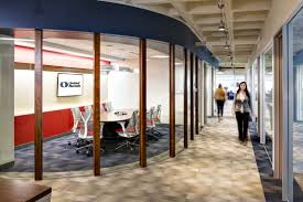 United Rentals Corporate Headquarters In Stamford Ct Midsizeoffice Commercialspaces Commercialinteriors Desig Commercial Interiors Office Space Flooring