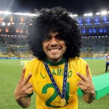 4 4 1 2 1 3 3 0. Dani Alves Coquetea Con El Barcelona