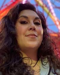 Claire Bemis's Instagram, Twitter & Facebook