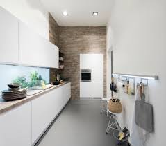 Cuisine nolte avec electroménager smeg réalisation complète d'une cuisine nolte modèle lux coloris sahara brillant plan de travail en stratié coloris kansas oak brut de sciage eléctroménager. Vente De Cuisine Allemande Equipee Nolte A Montpellier Porto Venere