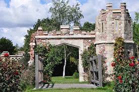 Der bau einer deko ruine muss gut geplant werden. Gartenruine Granston Gateway Tower