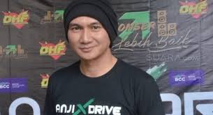 => anji bidadari tak bersayap. Ngeri Begini Penampakan Tangan Anak Anji Yang Kemasukan Cacing