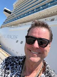 Welcome to Travel Her Way, a community for women who want to see the world, 