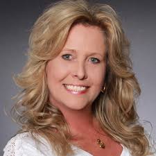 What shape mirror to put above a 46" wide console table?