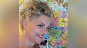 Sabeauti hair salon transforms your frizzy damaged hair into silky shiny straight hair with protein keratin home service salon for dubai خدمة المنازل و الفنادق متوفرة في دبي. Controversy After Norwegian Court Fines Hairdresser For Denying Service To Muslim Woman Rt World News