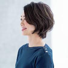 富岡佳子 ブレンダも登場 大人のための2019年春ヘアスタイル ショート ロング 五選 春 ヘアスタイル ヘアスタイル 髪型 ボブ