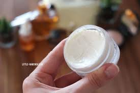 Ma Recette De Creme Contour De L Oeil Anti Age Anti Cernes Et Anti Poches Recette Creme Anti Cerne Cernes Anti Cerne