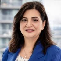 Leah Rowan's Instagram, Twitter & Facebook