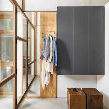 Platzwunder im modernen flur bauhaus einrichtungsideen aus birkenstämmen garderobe garderoben selber bauen. Diele Optimal Nutzen Unsere Tipps Schoner Wohnen
