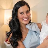 Diane Matos's Instagram, Twitter & Facebook