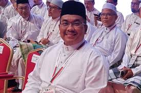 Ada cerita fitnah baru mengenai menteri besar (mb). Kedah Mb Buying Food Or His Next Ride Police Investigate Trp