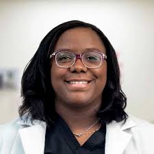 Dr. Erfaan Ghiassi, Family Medicine