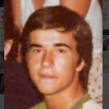 A question for the community where did you get all the pictures of Lucy  from. Does she give it personally or how do you get it. Greetings Renè