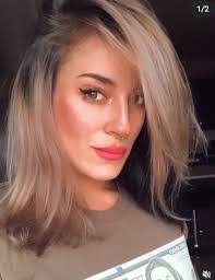 Maria Dye's Instagram, Twitter & Facebook