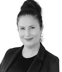 Laura Keown's Instagram, Twitter & Facebook