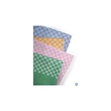 La serviette de table met en valeur votre service de table et apporte une touche de fantaisie. Serviette De Table Petits Damiers Poly Coton 50 50 180 Gr M Colatex