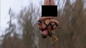 Bungee-Jumping der etwas anderen Art: US-Bachelorette: Hannah und Garrett  wagen einen Nackt-Sprung | Video | VIP.de