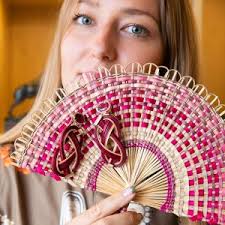 GEMOLOGUE by Liza Urla