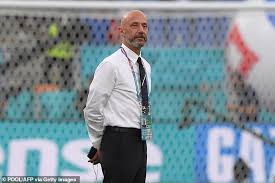 Chelsea legend gianluca vialli has revealed he would lock himself in the bathroom to hide his tears from his wife and kids as he battled cancer. Euro 2020 Fans Share Joy To See Gianluca Vialli In Good Health During Italy S Victory Over Turkey