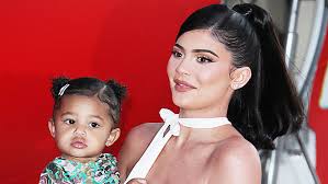 Kylie jenner and daughter stormi, 3, matched in versace bikinis while on vacation. Kylie Jenner S Daughter Stormi Uses Camera To Take Photos In Cute Video Ebiopic Ebiopic Com Biopic Movies Tv Serial Web Series Reviews And News