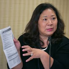 Top 10 ways to manage your finances and navigate student debt