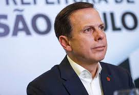 Jair bolsonaro es un negacionista, niega la existencia del coronavirus y da ejemplos graves para la población. South America S Largest Economy At A Crossroads Due To Pandemic Atalayar Las Claves Del Mundo En Tus Manos