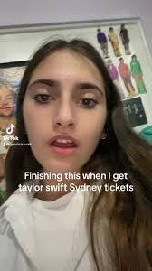 Nathan Venn's Instagram, Twitter & Facebook