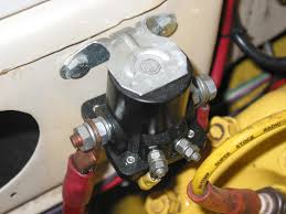 With 80 amp capacity, this solenoid is externally grounded and includes a new spade converter. Oldschool