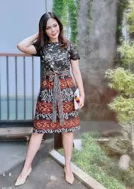 Kain gedongan dibuat dengan alat tenun yang masih digerakkan dengan tangan. 900 Ide Batik Dan Tenun Ikat Di 2021 Batik Tenun Ikat Model Pakaian