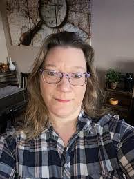 Trisha Ewing's Instagram, Twitter & Facebook