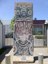 Discover villa alemana, chile with the help of your friends. Muro De Berlin Embajada De Alemania En Santiago Chile Flickr