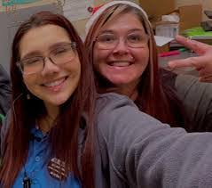 Stacey Bledsoe's Instagram, Twitter & Facebook