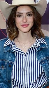 Treinando? Prestes a ser pai, MC Daniel conhece Kaleb, filho de Buarque e  Bia Miranda