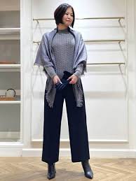 美細津(MACKINTOSH LONDON WOMEN 大丸東京店)｜MACKINTOSH LONDONのニットセーターを使ったコーディネート -  WEAR