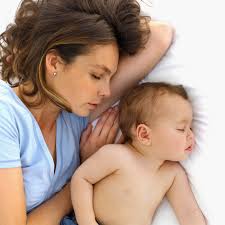 Man kann zwar schon vorher ein baby „sitzen lassen mit ausreichender stütze, das ist aber nicht sinnvoll und schadet sogar dem rücken. So Kann Ihr Baby Auch Gut Bei Hitze Schlafen Elternwissen Com
