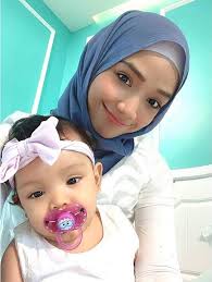 Berjalan merupakan salah satu fasa yang menunjukkan yang anak anda sedang membesar. Doktor Izzar Terang Kenapa Tak Boleh Banding Anak Yang Lambat Merangkak Mingguan Wanita