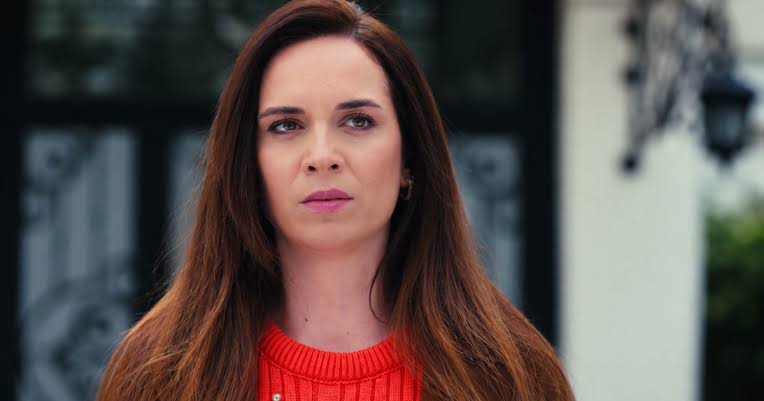 Panna młoda" – Odcinek 233: Cihan wyrzuca Beyzę z rezydencji! Upokorzona  kończy na łasce Yoncy (streszczenie) | Telenovela.pl
