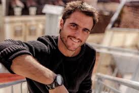 He is an actor, known for mar salgado (2014), lua vermelha (2010) and soldado. Ator Tiago Teotonio Pereira Ameacado De Morte