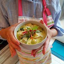 Saiphinmoore Has Been Cooking Up A Storm Including This B E Autiful Green Curry Fancy Making One Yourself Find A Link T Green Curry Cook Up A Storm Cooking