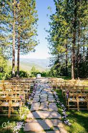 16 Stunning Outdoor Wedding Venues Mrs To Be Outdoor Wedding Outdoor Wedding Venues Wedding Venues