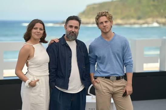 El equipo de #Karateka no ha faltado a su cita en el Festival de San Sebastián. Dirigida por Aritz Moreno y protagonizada por Andrea Ros y Patrick Criado, el largometraje forma parte