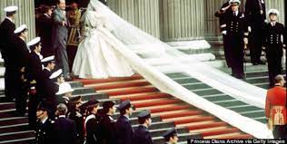Cerita di balik kusutnya gaun pengantin lady diana, perancang mau pingsan hingga noda parfum. Gaun Pengantin Putri Diana Diwariskan Kepada Pangeran Harry Tabloidbintang Com