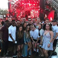 Luke paul hoare shaw popularly known as luke shaw is an english footballer who plays professional football for premier league club manchester united and the english national team as left back. Man United Ace Luke Shaw And Girlfriend Anouska Santos Head To Ibiza Daily Mail Online