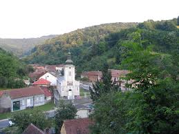 Restaurants, hotels, bars, coffee, banks, gas stations, parking lots, groceries, post offices, hospitals and pharmacies, markets, shops, cafes, taxi and bus stations. Ocna De Fier Mapio Net