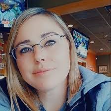 Amanda Spitz's Instagram, Twitter & Facebook