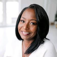 Gloria Samuels's Instagram, Twitter & Facebook