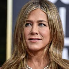 Fans Are 'Disturbed With David Letterman's 'Creepy' Behavior Toward  Jennifer Aniston In Resurfaced Video