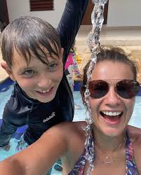 Abriendo el año 2024 con toda la energía positiva . Combinación perfecta  👨‍👩‍👧‍👦familia y naturaleza 🍂 . Haz más de eso que te hace feliz 🙃