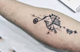 50 Beste Kompass Tattoo Designs Ideen Und Bilder Fahrrad Tattoo Geometrisches Tattoo Radfahren Tattoo